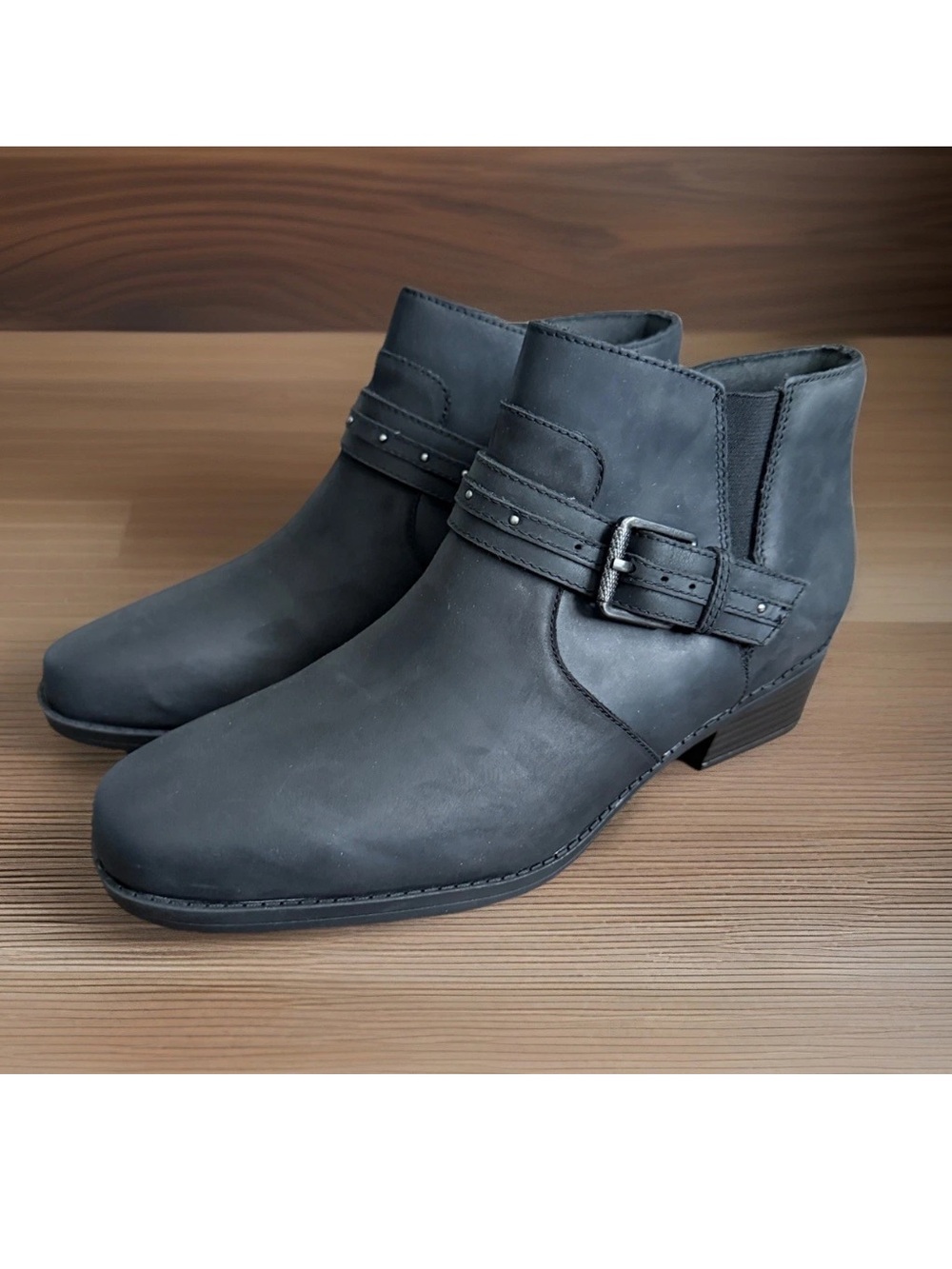 Clarks Women's Danyelle Wish Zip Ankle Boots Black Leather Sz 8.5 Wide NWOB